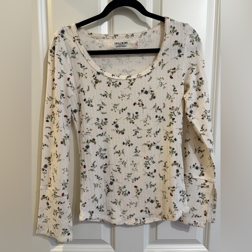 Idyllwind Miranda Lambert long sleeve floral t shirt in a cream color, fall boho